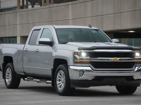 Used 2018 Chevrolet Silverado 1500 LT w/ All Star Edition AWD/4WD image 5