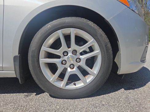 Used 2016 Chevrolet Malibu LT w/ Power Convenience Package image 30