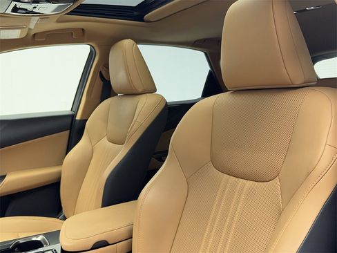 Used 2025 Lexus NX 250 FWD w/ Premium Package image 37