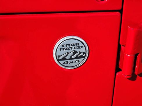 Used 2020 Jeep Gladiator Overland image 11