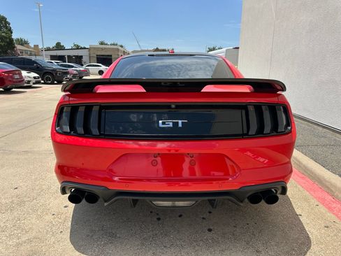 Used 2019 Ford Mustang GT RWD image 6