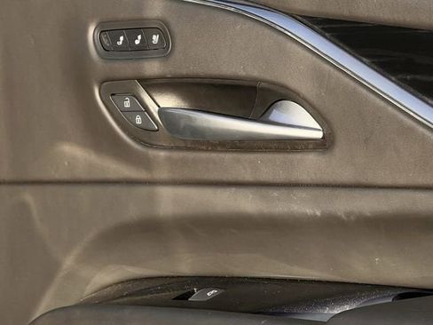 Certified 2024 Cadillac Escalade V w/ LPO, ONYX Package image 27