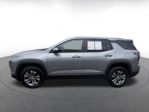 Used 2025 Chevrolet Equinox LT FWD image 8