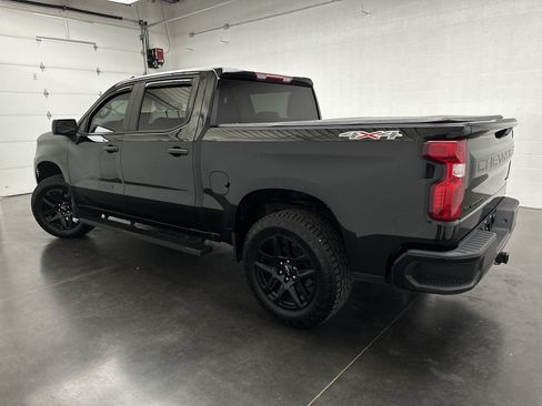 Used 2022 Chevrolet Silverado 1500 Custom w/ LPO, Dark Essentials Package AWD/4WD image 7