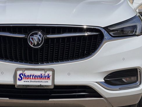 Used 2021 Buick Enclave Premium w/ Sun and Sites Package AWD/4WD image 8