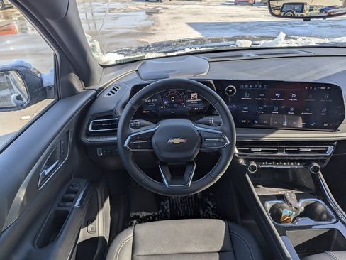 New 2026 Chevrolet Traverse LT w/ Driver Confidence Package image 3