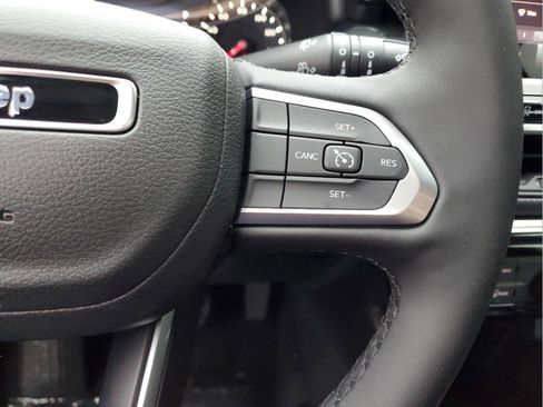 New 2026 Jeep Compass Latitude AWD/4WD image 11