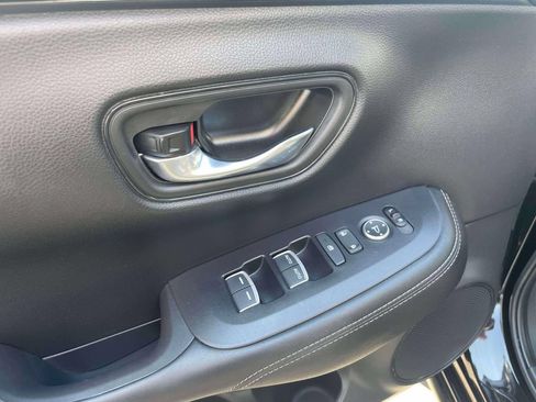 Certified 2024 Honda HR-V EX-L image 18