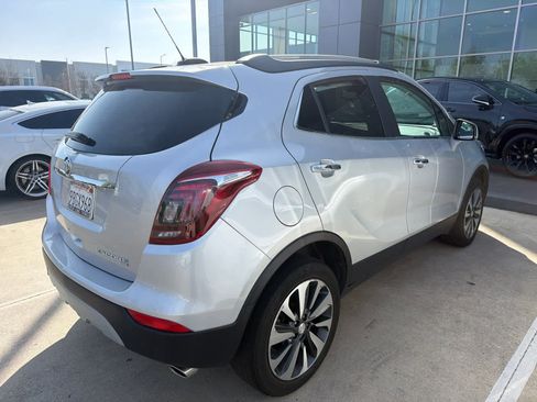 Used 2022 Buick Encore Preferred w/ Safety Package image 3