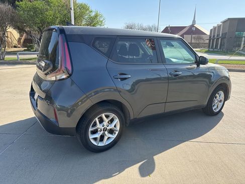 Used 2024 Kia Soul LX w/ Option Group 015 image 5