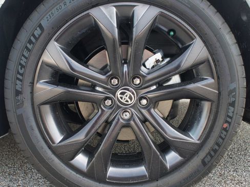 Used 2026 Toyota Sienna XSE FWD image 11