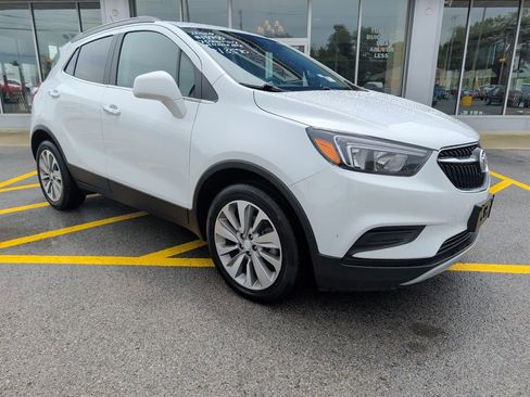 Used 2020 Buick Encore Preferred FWD image 1