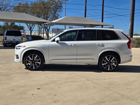Used 2025 Volvo XC90 B5 Plus w/ Protection Package Premier image 6