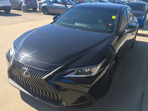 Used 2019 Lexus ES 350 w/ Premium Package image 5