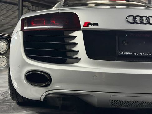 Used 2009 Audi R8 V8 AWD/4WD image 10