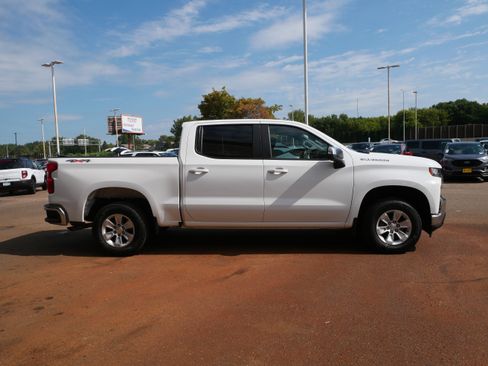 Used 2021 Chevrolet Silverado 1500 LT AWD/4WD image 15