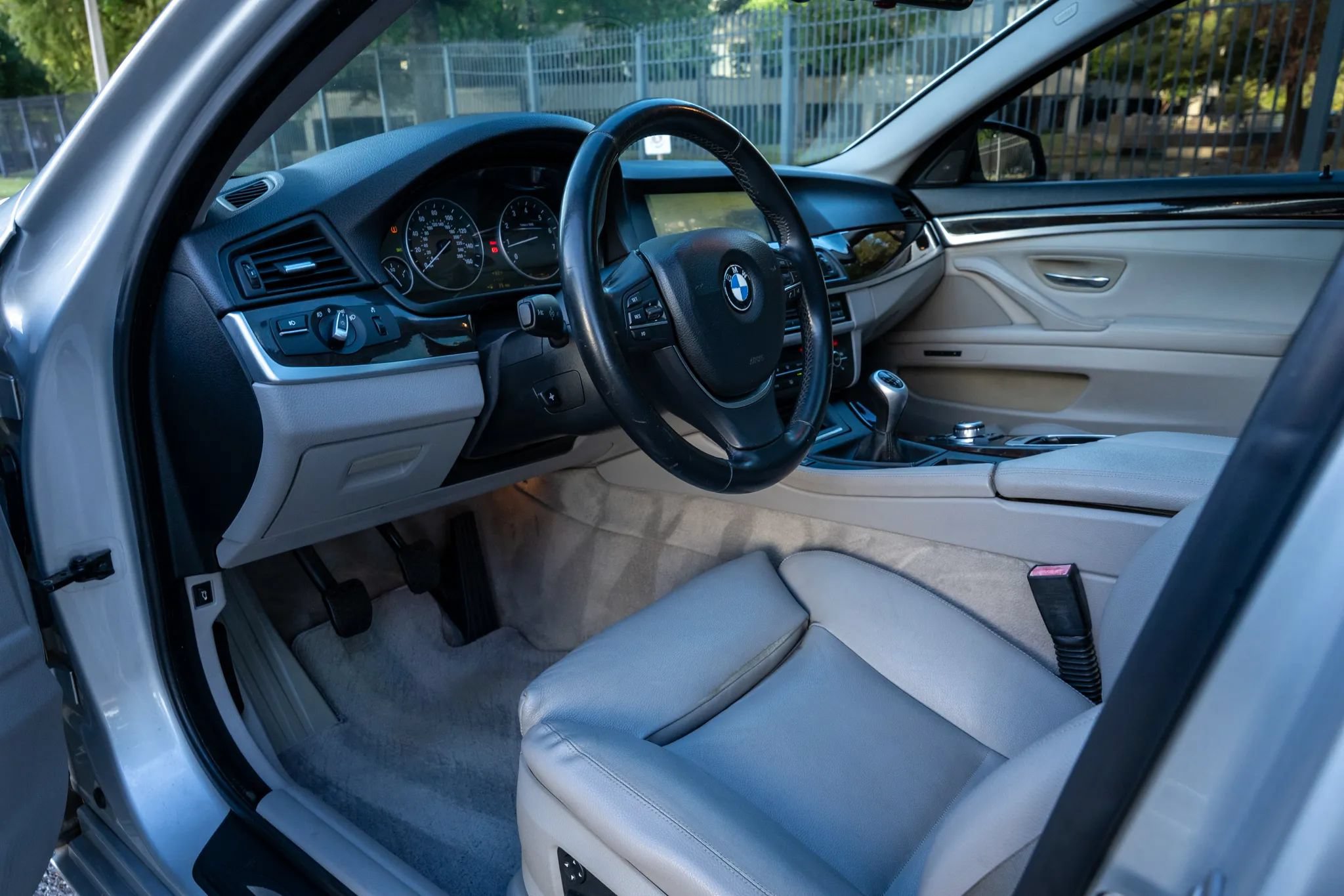 Used 2011 BMW 550i Sedan RWD image 10