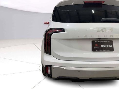 Used 2023 Kia Telluride EX w/ EX Captain's Chair Package FWD image 14