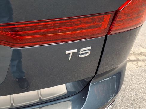 Used 2021 Volvo XC60 T5 Inscription w/ Protection Package Premier image 6