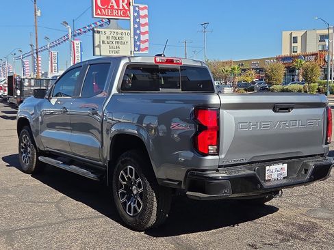 Used 2024 Chevrolet Colorado Z71 w/ Z71 Convenience Package 2 image 3