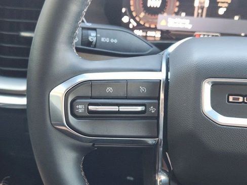 Used 2024 GMC Canyon Denali image 28