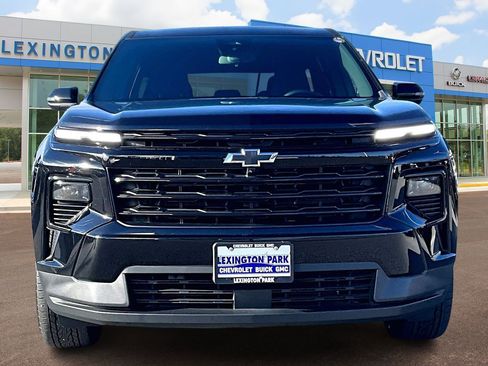 Used 2024 Chevrolet Traverse LS w/ Midnight/Sport Edition image 3