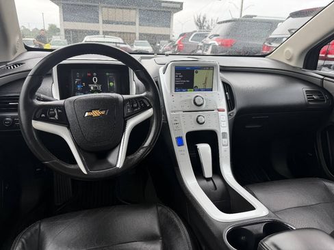 Used 2011 Chevrolet Volt Premium w/ Premium Trim Package FWD image 16