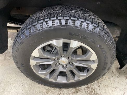 Used 2024 Chevrolet Silverado 1500 High Country w/ Technology Package image 16