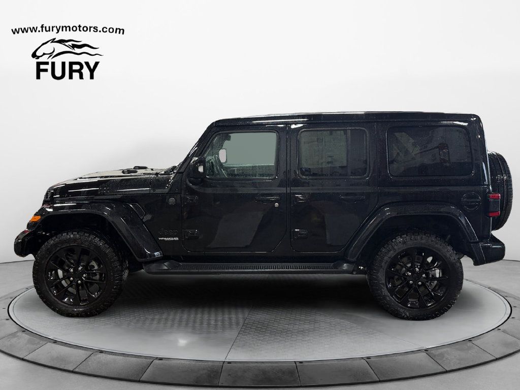 Used 2022 Jeep Wrangler Unlimited Sahara AWD/4WD image 7