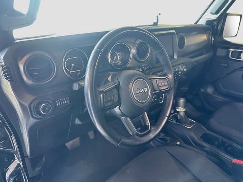 Used 2022 Jeep Wrangler Unlimited Sport w/ Sun And Sound Package AWD/4WD image 10