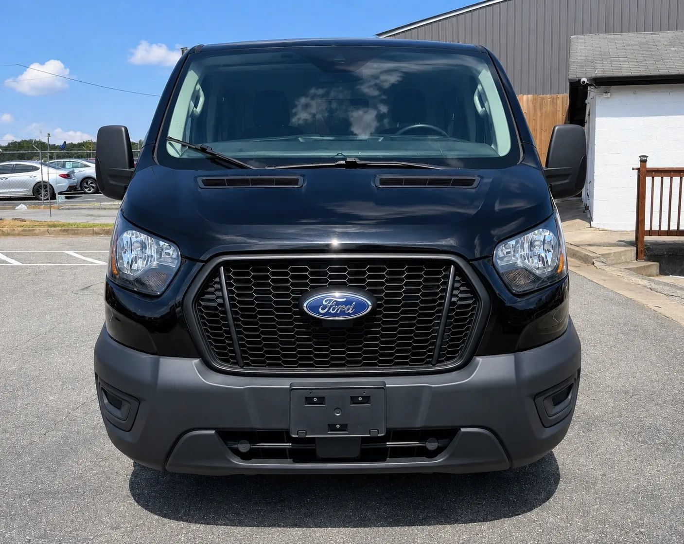 Used 2023 Ford Transit 250 Low Roof RWD image 3