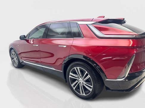 Used 2024 Cadillac Lyriq Luxury RWD image 14
