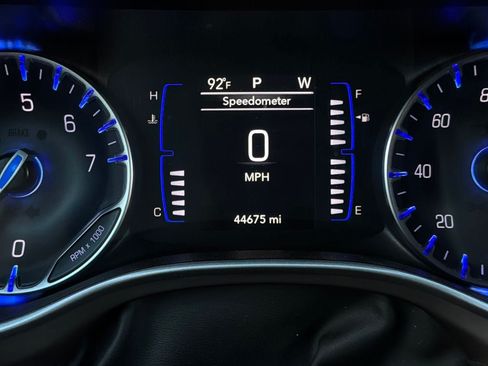 Used 2023 Chrysler Voyager LX FWD image 42