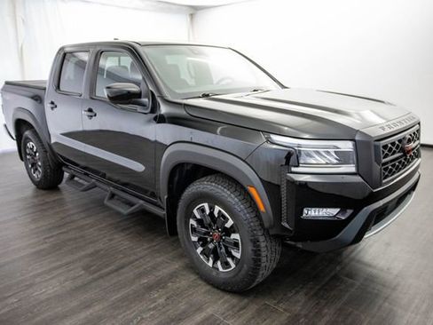 Used 2022 Nissan Frontier PRO-4X w/ Technology Package image 2