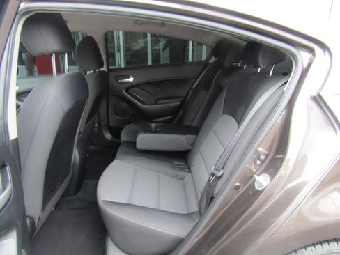 Used 2017 Kia Forte LX w/ LX Popular Package FWD image 11