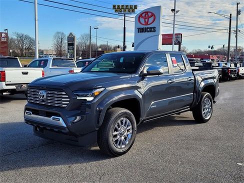 Used 2024 Toyota Tacoma Limited image 3