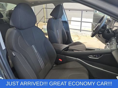Used 2025 Hyundai Elantra SEL w/ Cargo Package FWD image 10
