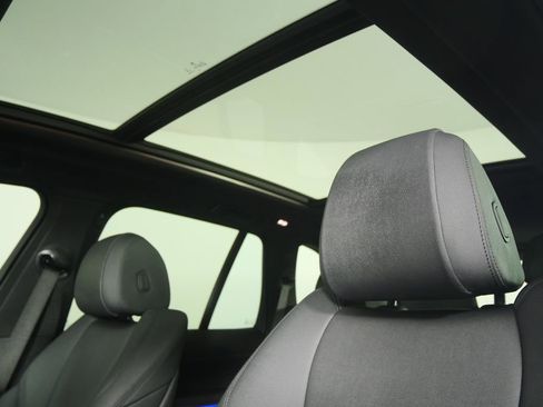 Used 2021 BMW X5 sDrive40i w/ Premium Package image 11