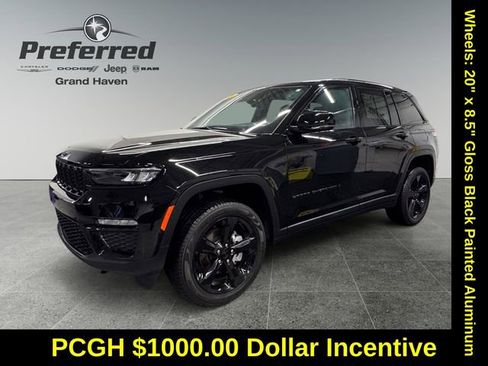 Used 2024 Jeep Grand Cherokee Limited w/ Black Appearance Package image 10