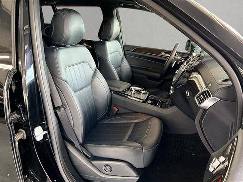 Used 2017 Mercedes-Benz GLS 450 4MATIC image 9