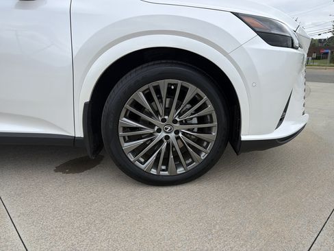 Used 2024 Lexus RX 350 AWD w/ Convenience Package image 13