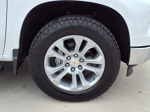 Used 2026 Chevrolet Silverado 1500 LTZ AWD/4WD image 9