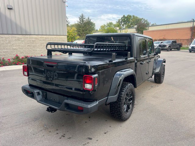 Used 2023 Jeep Gladiator Sport AWD/4WD image 5