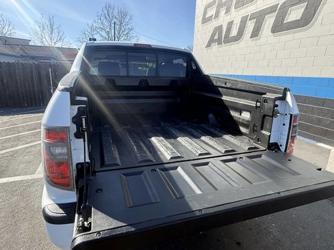 Used 2014 Honda Ridgeline RTL image 16