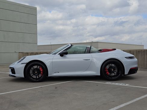 Certified 2023 Porsche 911 Carrera 4 GTS image 2