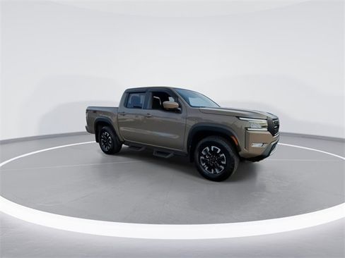 Used 2024 Nissan Frontier PRO-4X w/ Pro Convenience Package image 2
