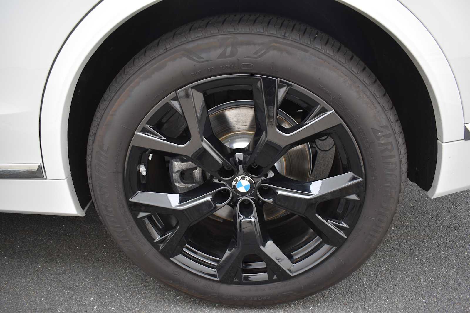 Used 2026 BMW X7 xDrive40i w/ Premium Package AWD/4WD image 21