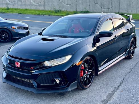 Used 2019 Honda Civic Type R image 9