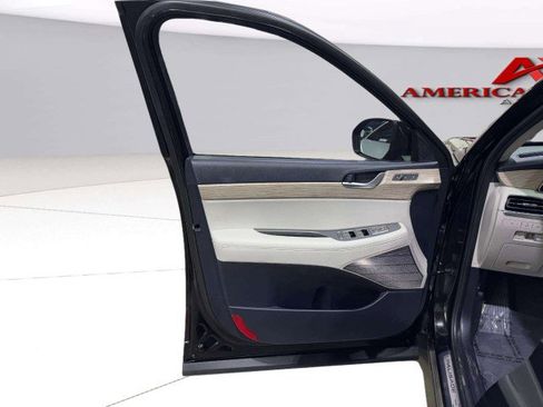 Used 2021 Hyundai Palisade Limited image 11