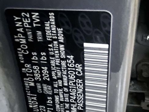 Used 2023 Hyundai Elantra Limited image 26